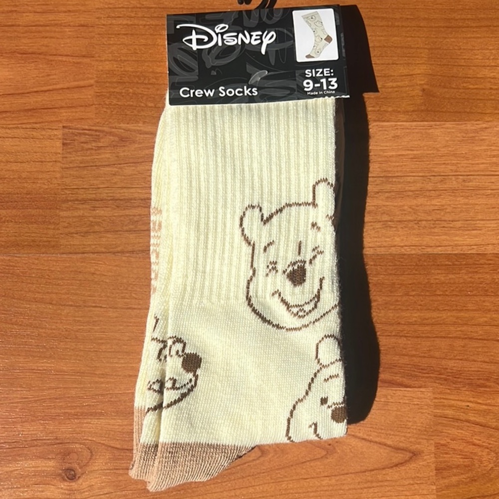🚨3 for $15 🚨 Disney Winnie the Pooh Cream Crew Socks